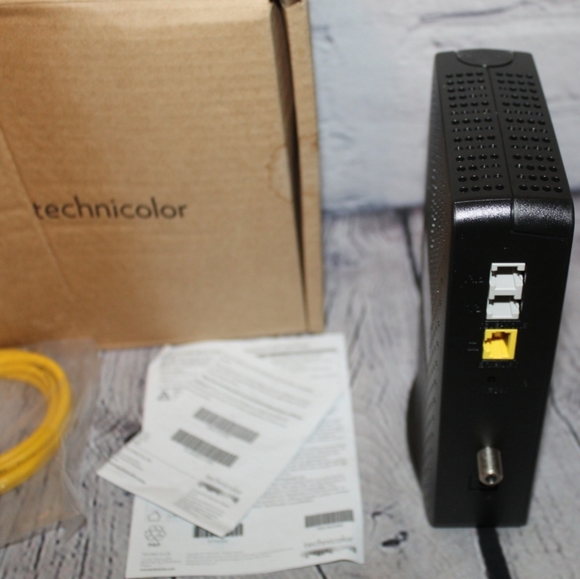 Technicolor DPC3216 Cabel Wifi Modem Wireless Router - Picture 6 of 10